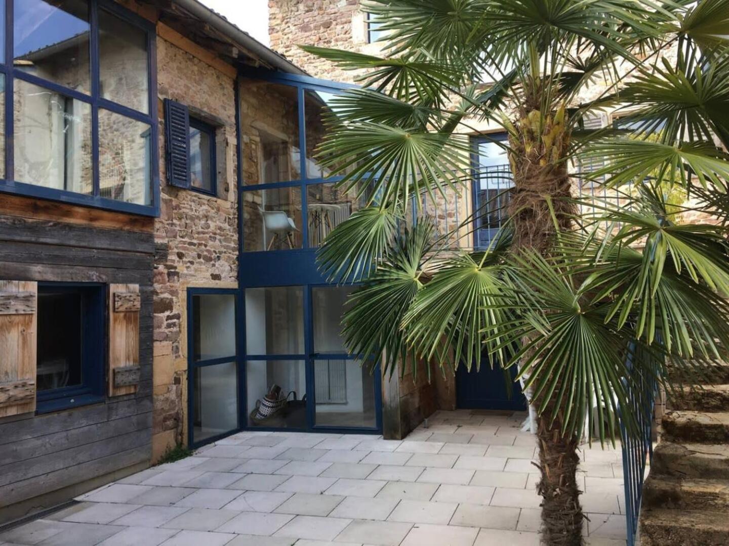 Lumineuse Et Spacieuse Maison Style Loft Saint-Amour-Bellevue Exterior photo